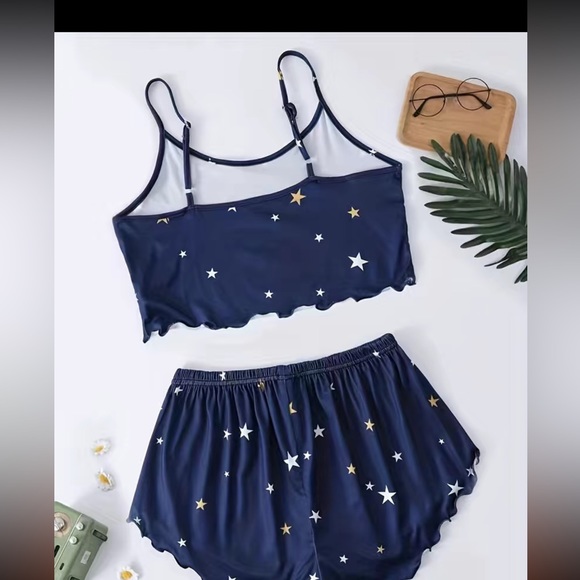 Two piece shorts set 🎀 - Picture 2 of 8